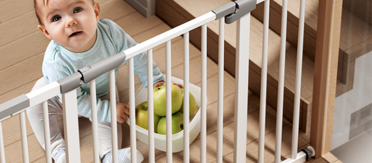 baby gatefor stairs